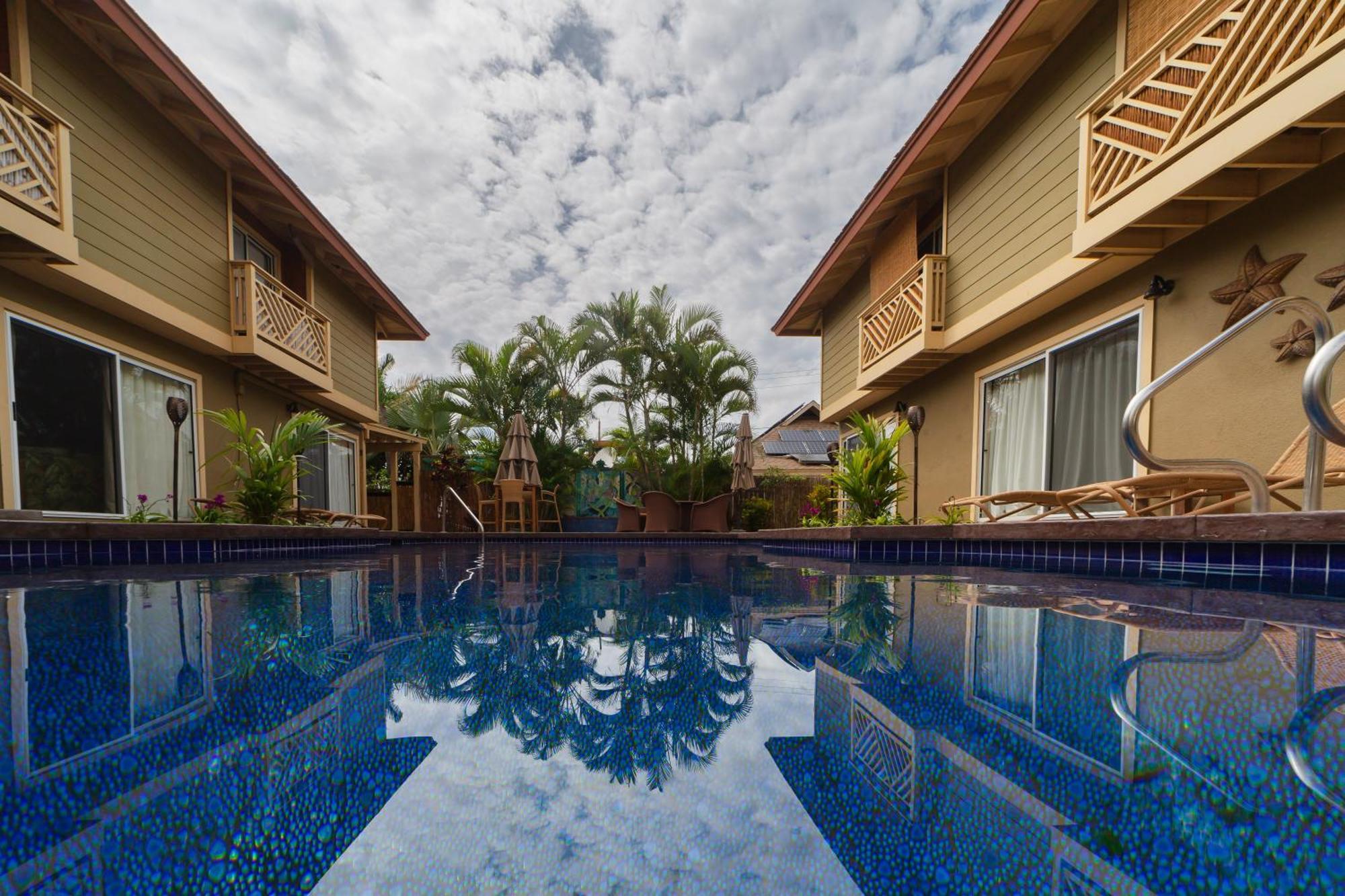 Plumeria Suite, 2-Bedrooms, Sleeps 6, Pool & Bbq, Pre-Renovation Summer Sale Kihei Eksteriør billede